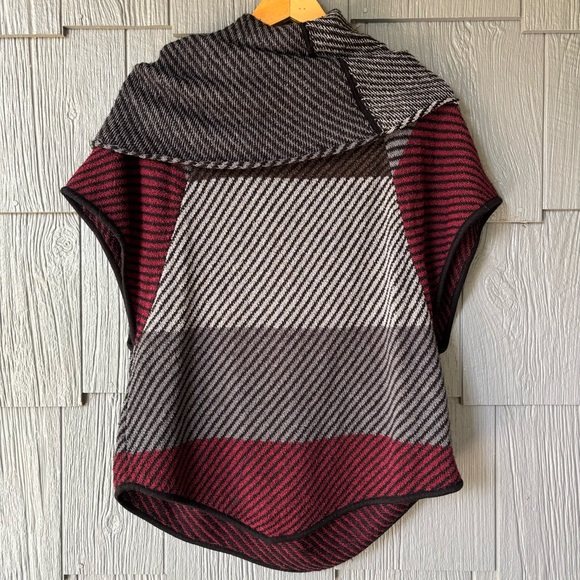 Chelsea & Theodore Wool Poncho Style Mock Neck Short Sleeve Sweater Size Small - Picture 7 of 10